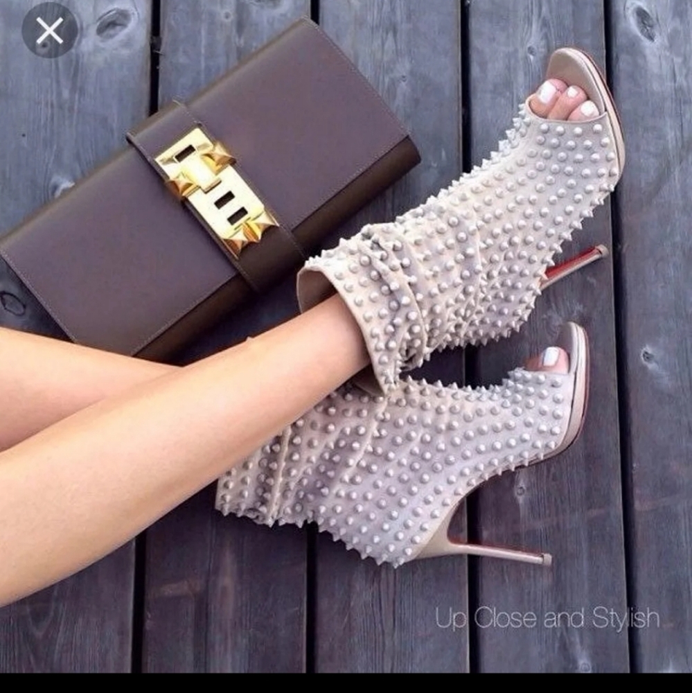 CHRISTIAN LOUBOUTIN Guerilla Spike Accents Boots 38.5